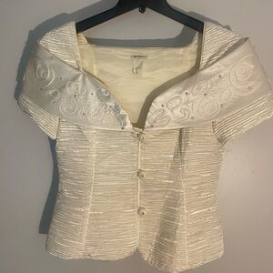 Vintage JNB Elegant Cream Textured Blouse with Embroidered Collar 12/14
